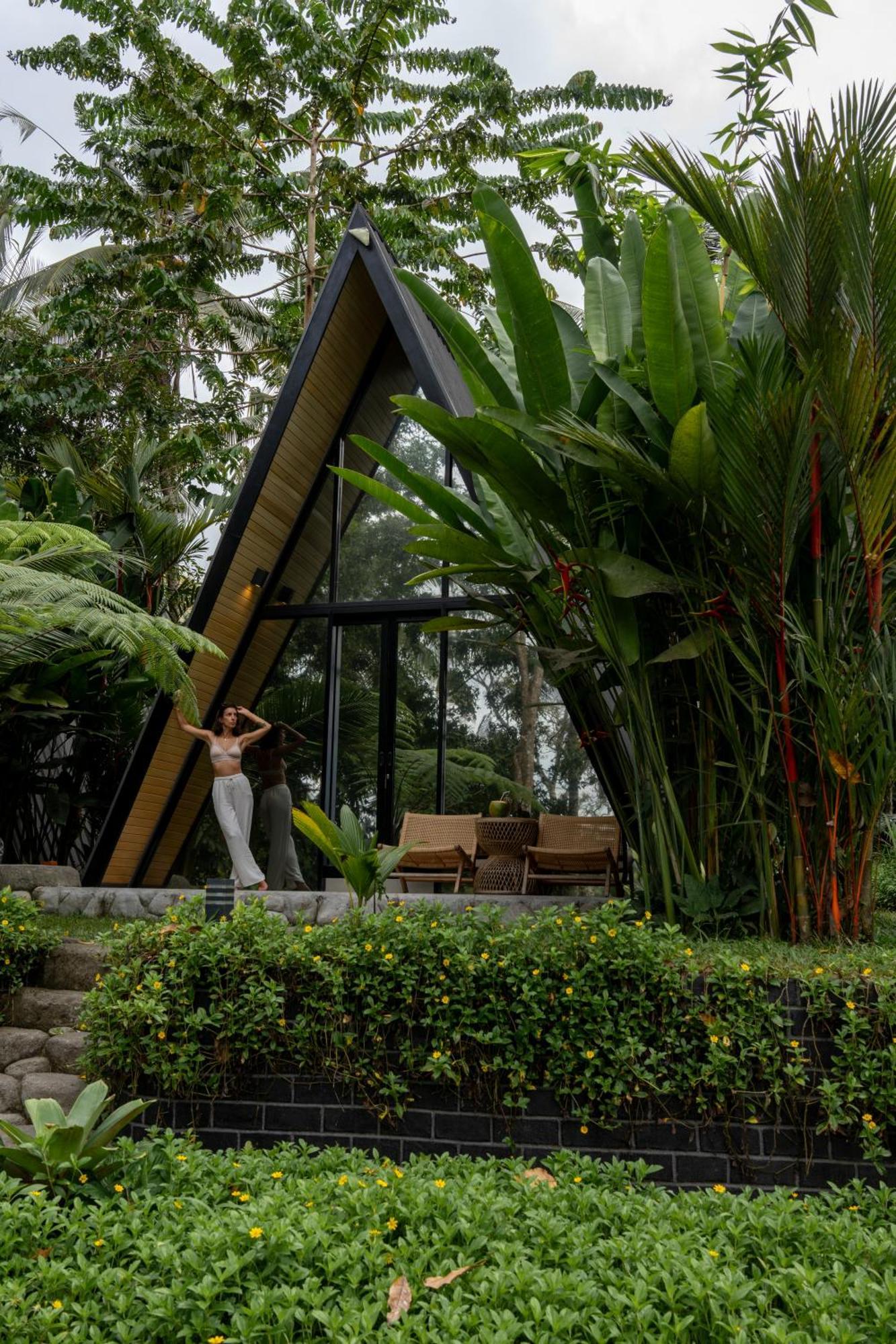 Delta Casa Ubud-Cozy Tropical Villas With Volcano View パヤンガン エクステリア 写真